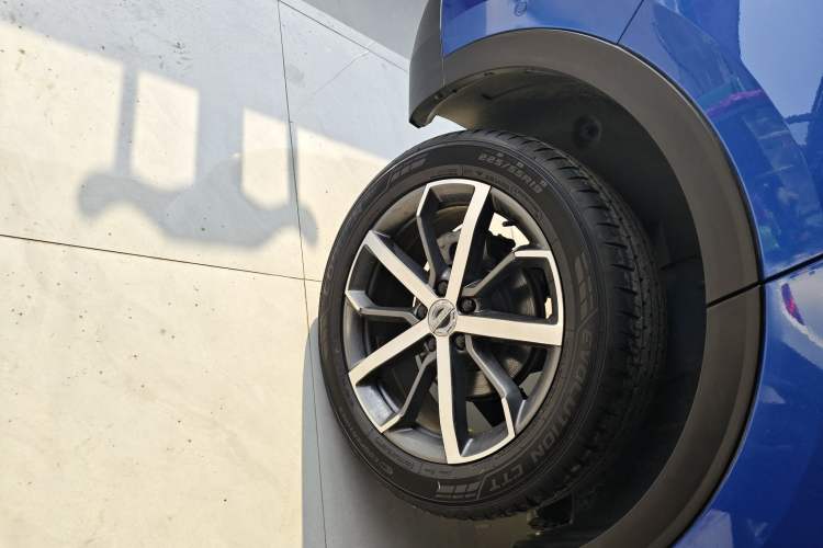 Used Haval F7 2020 1.5T Two-Wheel Drive i-Trend Right Rear Wheel Hub