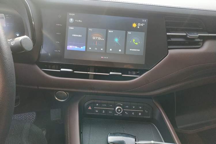 Used Haval F7 2020 2.0T All-Wheel Drive iJoy Audio And AC Panel