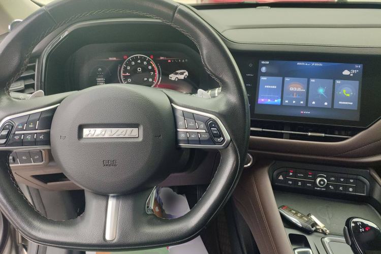 Used Haval F7 2020 2.0T All-Wheel Drive iJoy Center Console