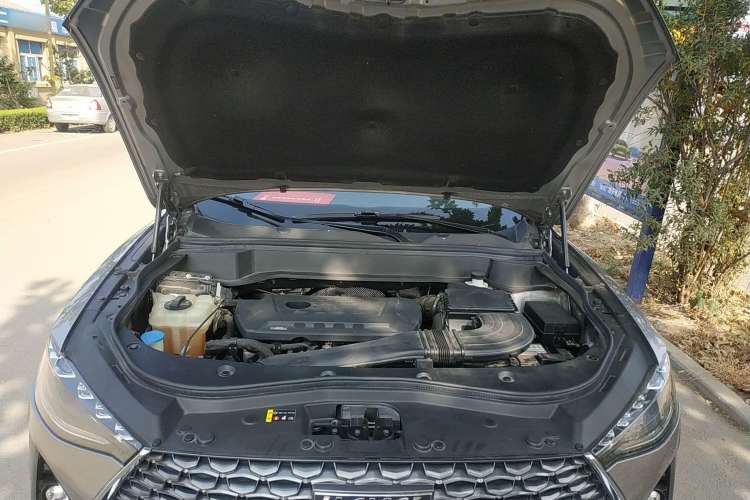 Used Haval F7 2020 2.0T All-Wheel Drive iJoy Engine Bay