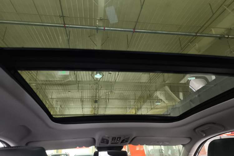 Used Haval F7 2020 2.0T Two-Wheel Drive i-Active Headliner