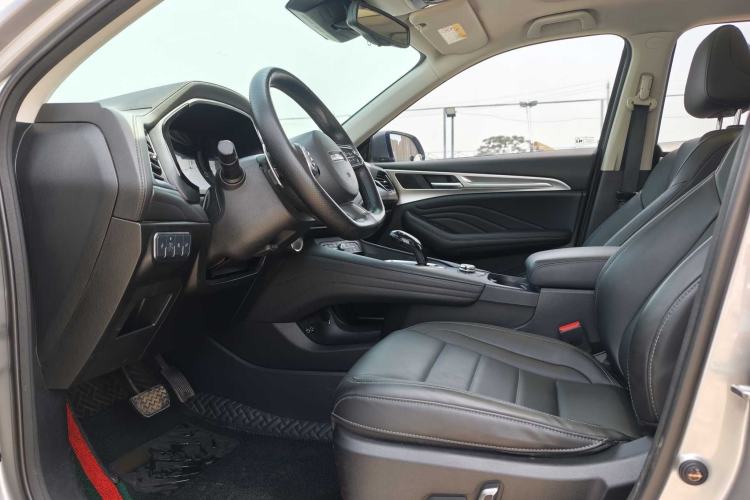 Used Haval F7 2020 2.0T Two-Wheel Drive i-Van Interior 2