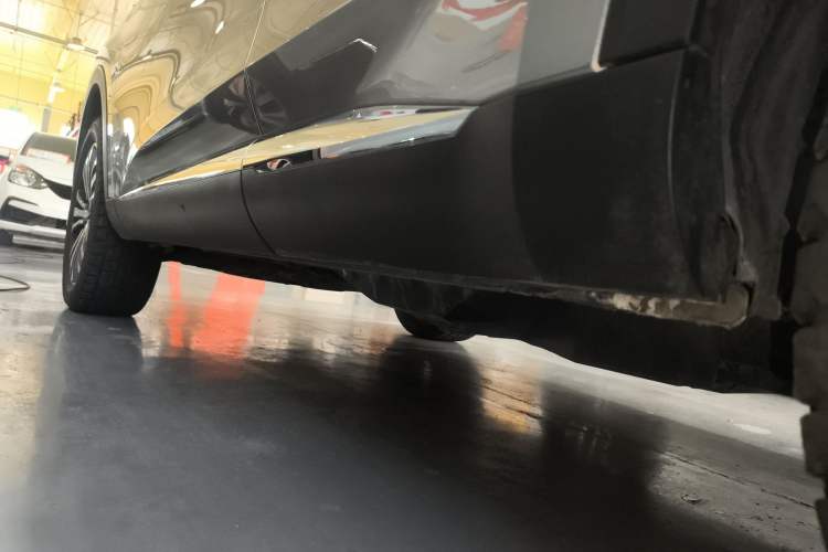 Used Haval F7 2020 2.0T Two-Wheel Drive i-Active Left Side Sill