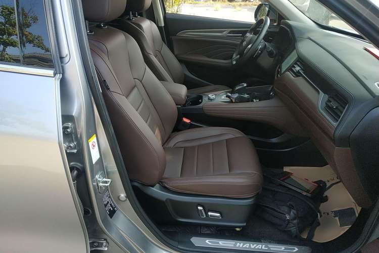Used Haval F7 2020 2.0T All-Wheel Drive iJoy Right Front Seat