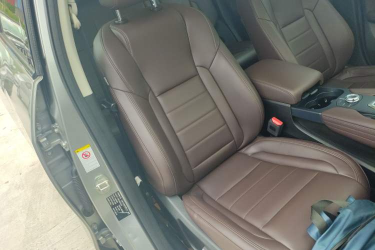 Used Haval F7 2020 2.0T All-Wheel Drive iJoy Right Front Seat