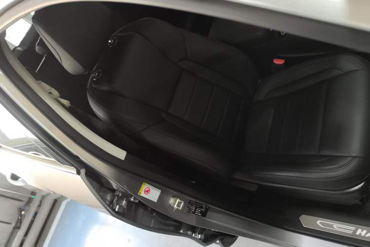 Used Haval F7 2020 2.0T Two-Wheel Drive i-Active Right Front Seat