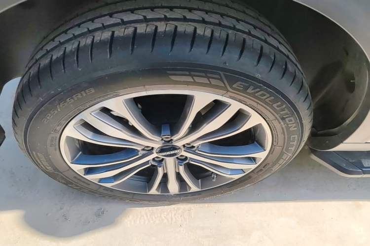 Used Haval F7 2020 2.0T Two-Wheel Drive i-Van Right Rear Wheel Hub