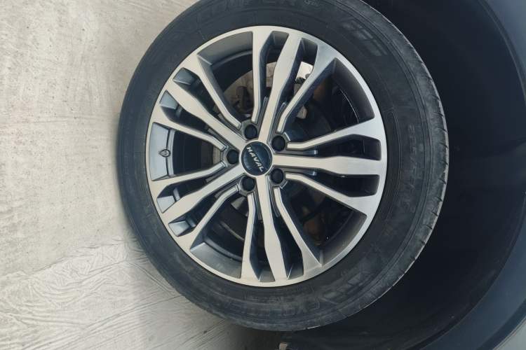 Used Haval F7 2020 2.0T All-Wheel Drive iJoy Right Rear Wheel Hub