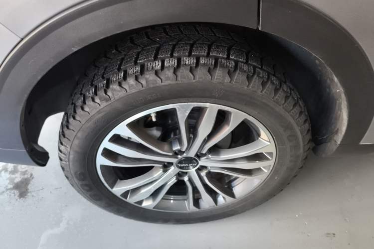 Used Haval F7 2020 2.0T Two-Wheel Drive i-Active Right Rear Wheel Hub