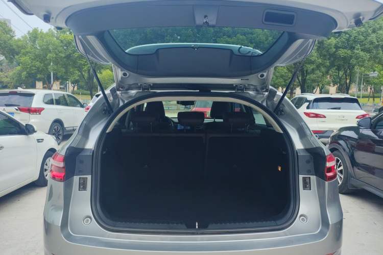 Used Haval F7 2020 2.0T All-Wheel Drive iJoy Trunk