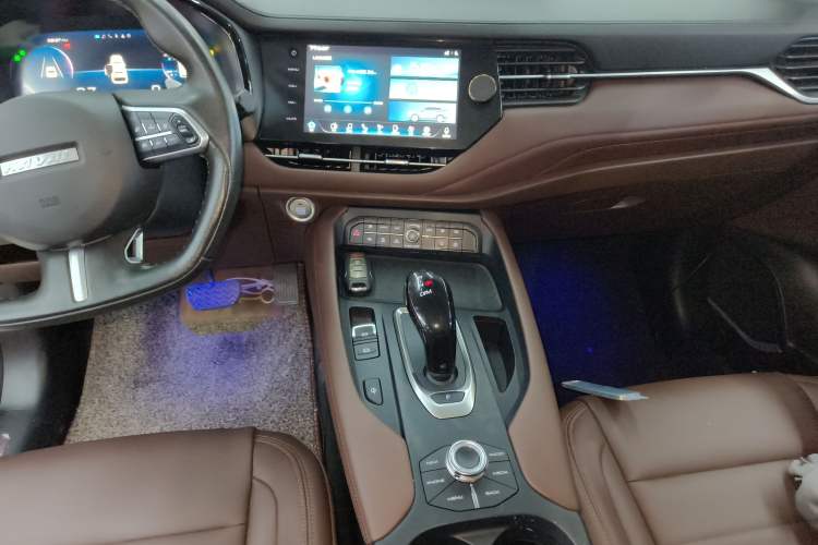 Used Haval F7 2020 2.0T Two-Wheel Drive i-Van Audio And AC Panel