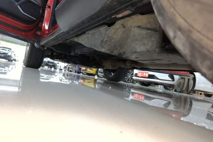 Used Haval F7 2020 2.0T Two-Wheel Drive i-Van Left Side Sill