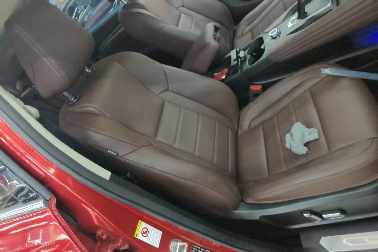 Used Haval F7 2020 2.0T Two-Wheel Drive i-Van Right Front Seat