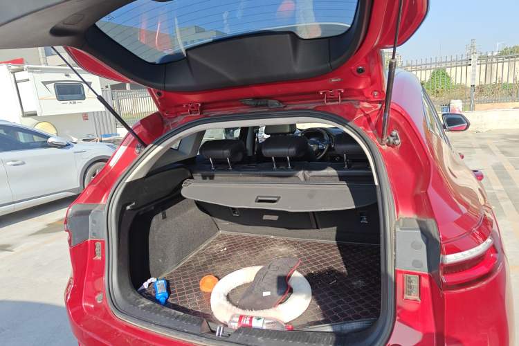 Used Haval F7 2020 1.5T Two-Wheel Drive i-Trend Trunk