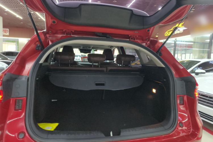 Used Haval F7 2020 2.0T Two-Wheel Drive i-Van Trunk