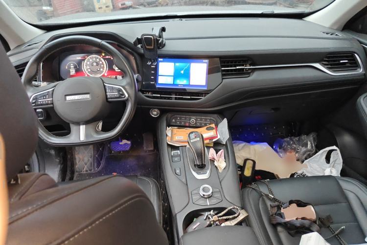 Used Haval F7 2020 2.0T All-Wheel Drive iJoy Center Console