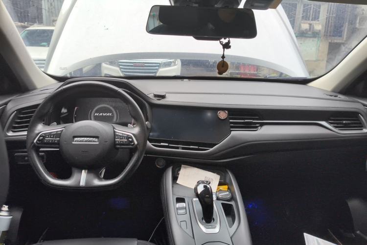 Used Haval F7 2020 1.5T Two-Wheel Drive i-Type Center Console