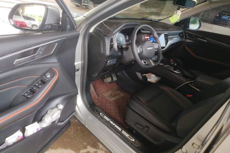 Used Haval F7 2020 2.0T Two-Wheel Drive i-Van Driver Seat