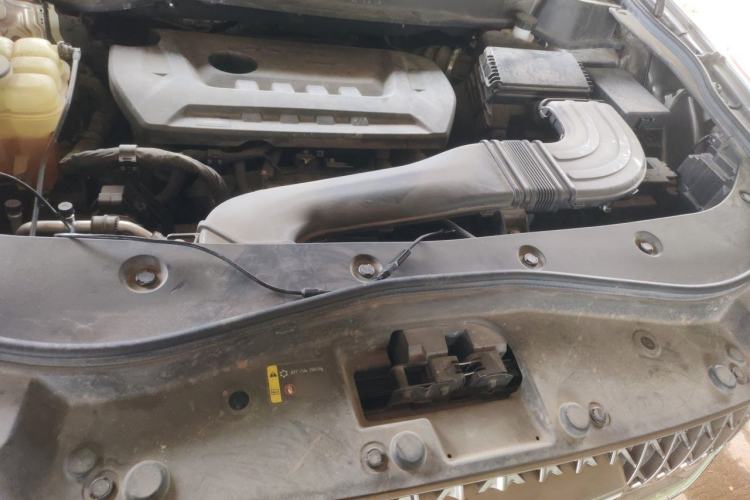 Used Haval F7 2020 2.0T Two-Wheel Drive i-Van Engine Bay