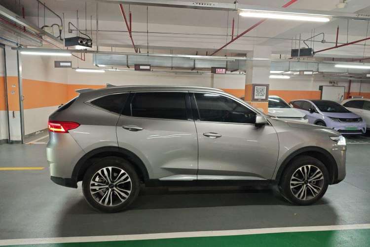 Used Haval F7 2020 2.0T Two-Wheel Drive i-Van Exterior 2