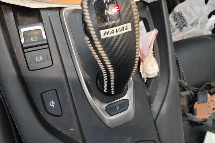Used Haval F7 2020 2.0T All-Wheel Drive iJoy Gear Lever