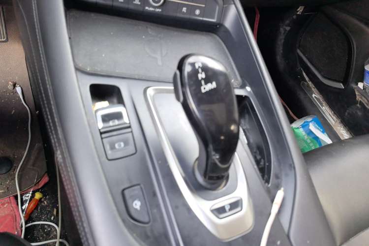Used Haval F7 2020 1.5T Two-Wheel Drive i-Trend Gear Lever