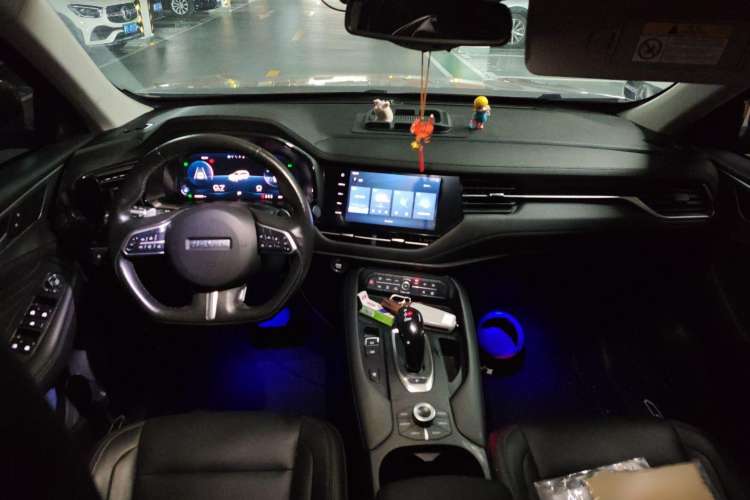 Used Haval F7 2020 2.0T Two-Wheel Drive i-Van Interior 3