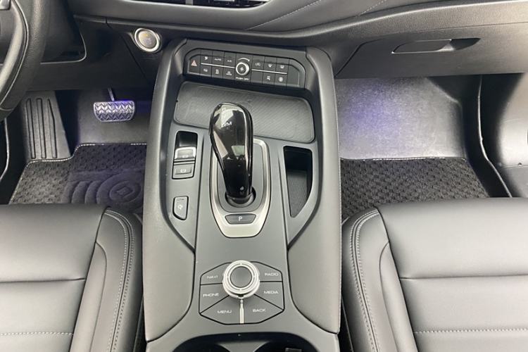 Used Haval F7 2020 1.5T Two-Wheel Drive i-Trend Interior 6