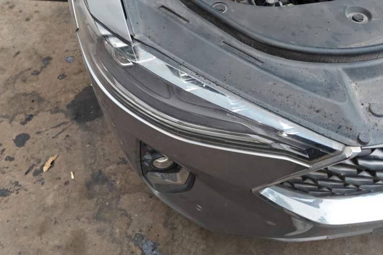 Used Haval F7 2020 2.0T All-Wheel Drive iJoy Right Front Headlight