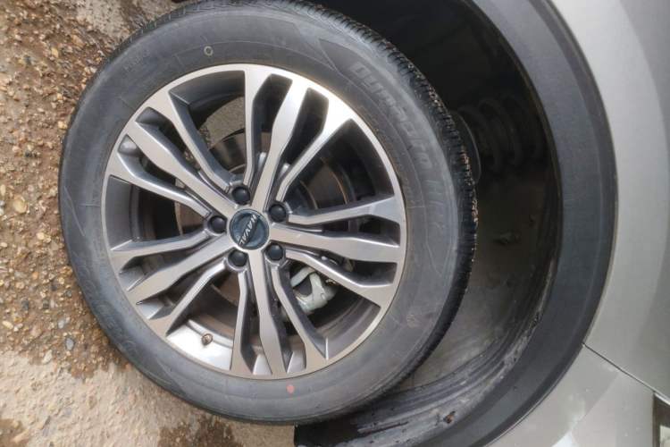 Used Haval F7 2020 2.0T Two-Wheel Drive i-Van Right Front Wheel Hub