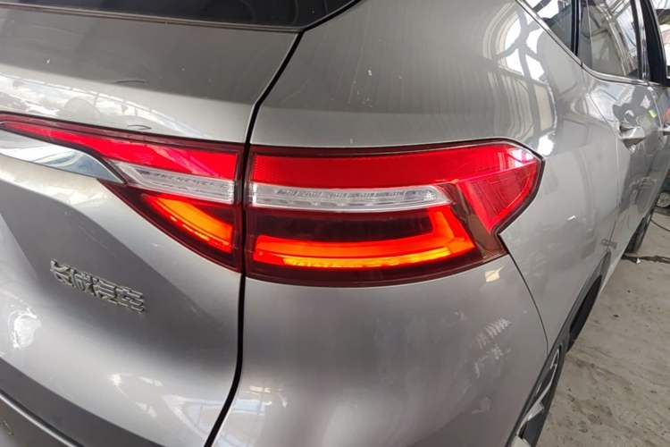 Used Haval F7 2020 1.5T Two-Wheel Drive i-Type Right Rear Taillight