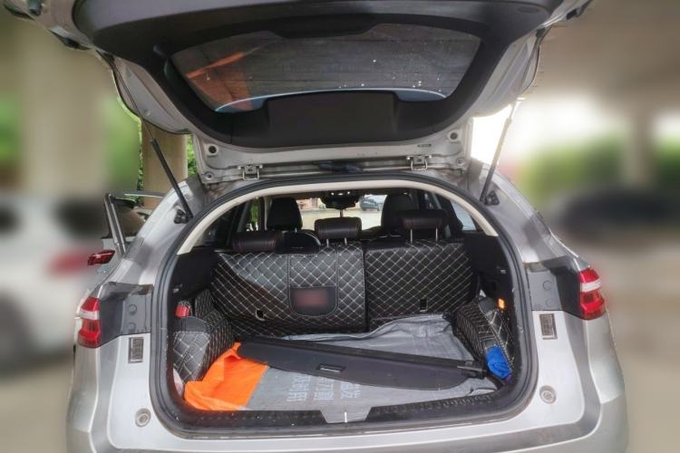 Used Haval F7 2020 2.0T Two-Wheel Drive i-Van Trunk