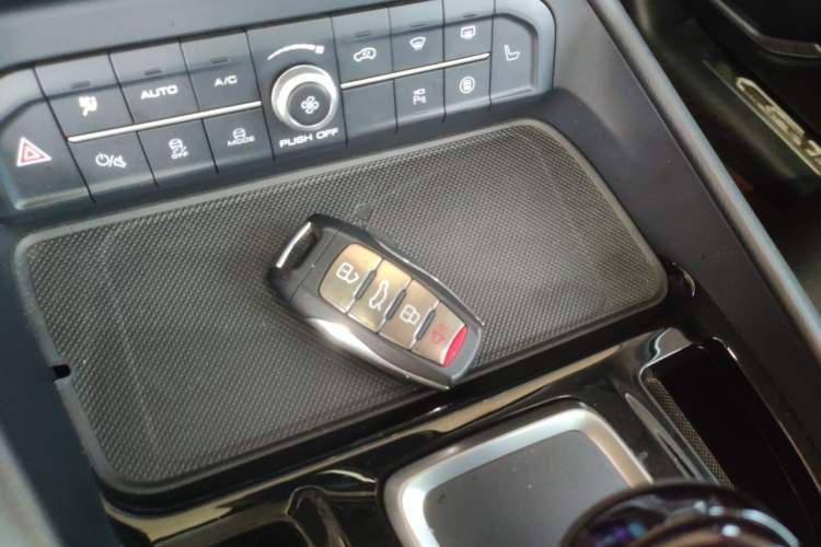 Used Haval F7 2020 2.0T Two-Wheel Drive i-Van Vehicle Key