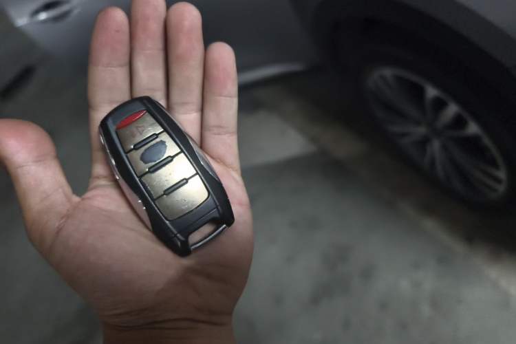 Used Haval F7 2020 2.0T Two-Wheel Drive i-Van Vehicle Key