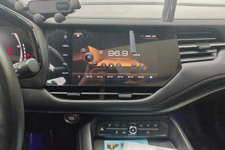 Used Haval F7 2020 1.5T Two-Wheel Drive i-Type Audio And AC Panel