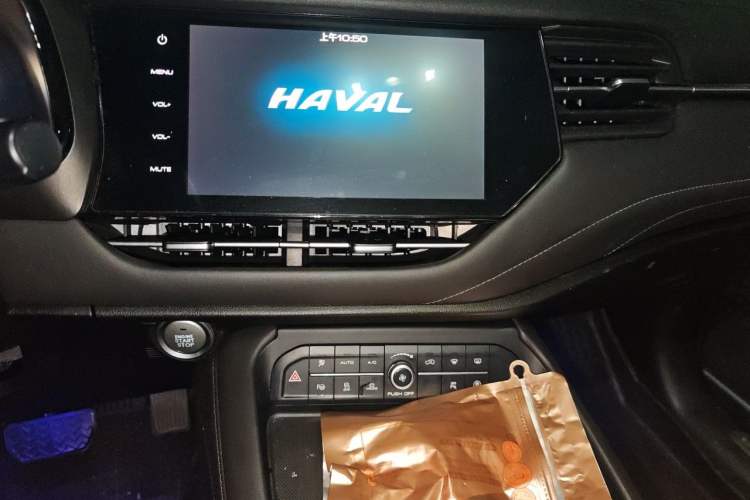 Used Haval F7 2020 2.0T Two-Wheel Drive i-Van Audio And AC Panel