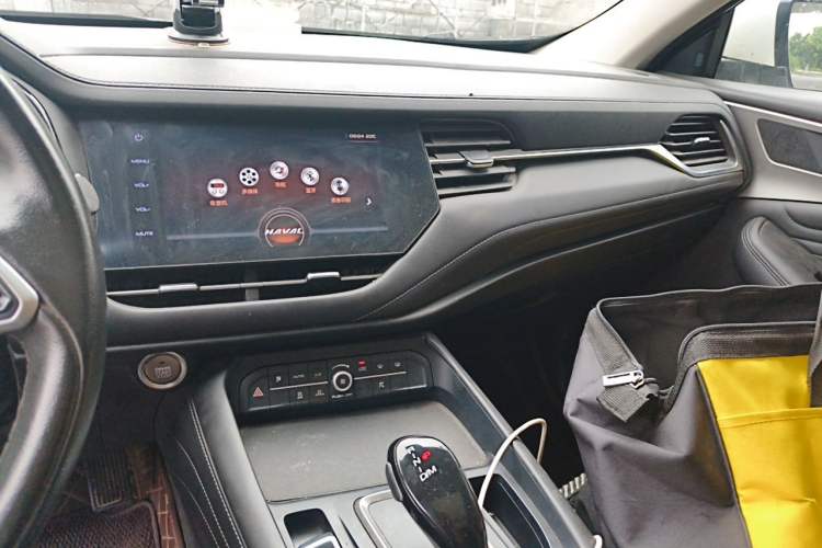 Used Haval F7 2020 1.5T Two-Wheel Drive i-Type Audio And AC Panel