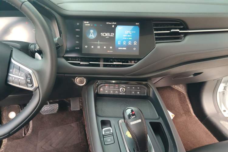 Used Haval F7 2020 2.0T Two-Wheel Drive i-Van Audio And AC Panel