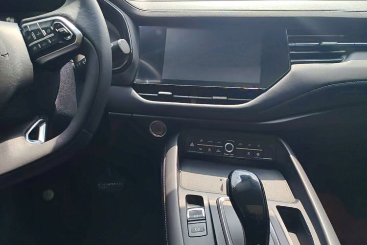 Used Haval F7 2020 1.5T Two-Wheel Drive i-Trend Center Console