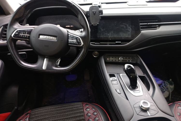 Used Haval F7 2020 1.5T Two-Wheel Drive i-Trend Center Console