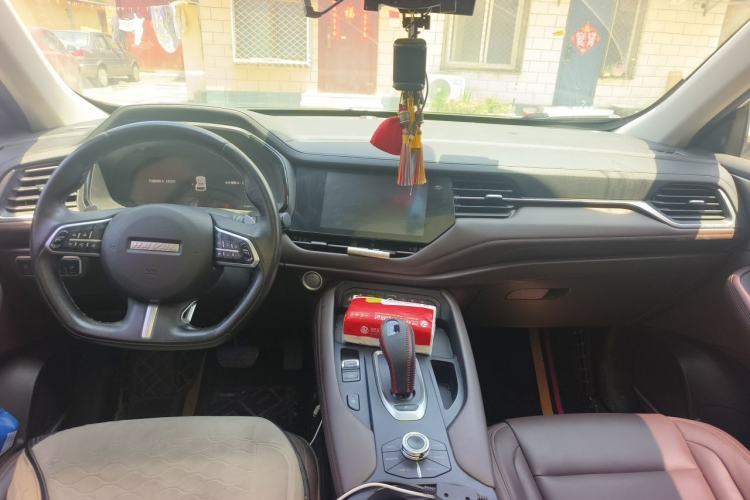 Used Haval F7 2020 2.0T All-Wheel Drive iJoy Center Console