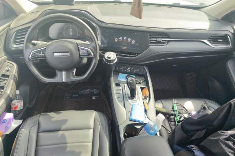 Used Haval F7 2020 1.5T Two-Wheel Drive i-Type Center Console