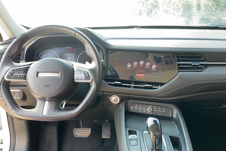 Used Haval F7 2020 1.5T Two-Wheel Drive iCool Center Console