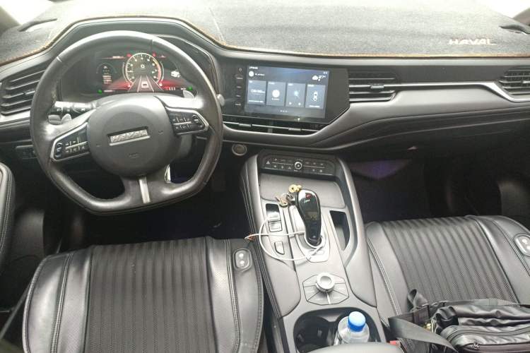 Used Haval F7 2020 1.5T Two-Wheel Drive i-Trend Center Console