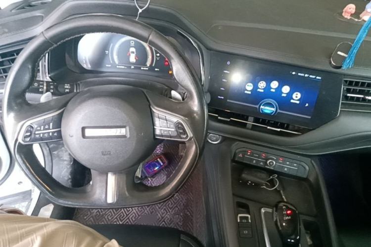 Used Haval F7 2020 1.5T Two-Wheel Drive i-Type Center Console