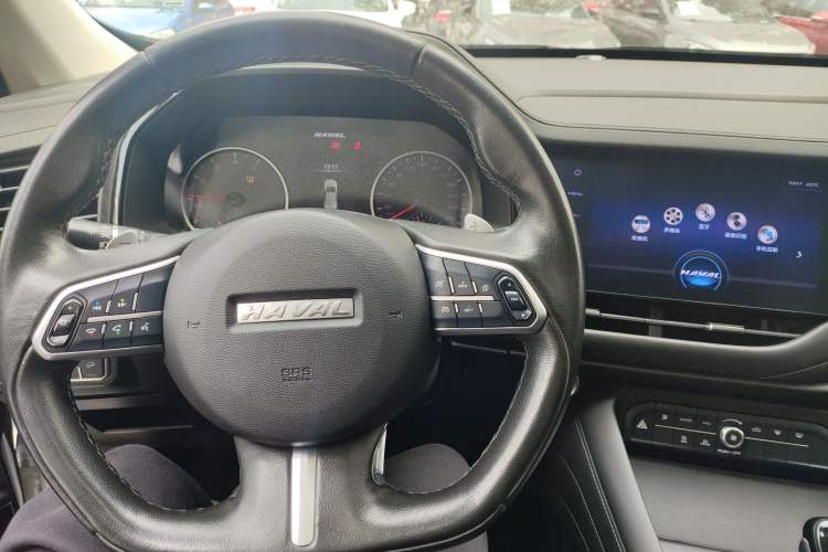 Used Haval F7 2020 1.5T Two-Wheel Drive iCool Center Console