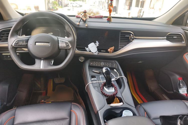 Used Haval F7 2020 1.5T Two-Wheel Drive i-Trend Center Console