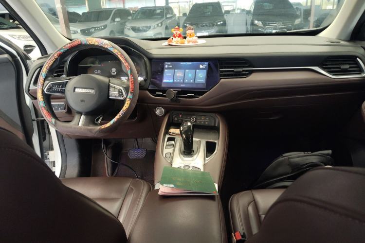 Used Haval F7 2020 2.0T All-Wheel Drive iJoy Center Console