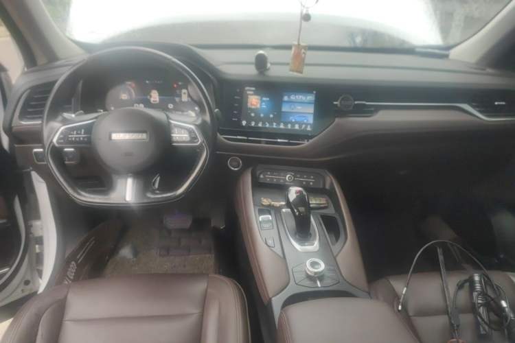 Used Haval F7 2020 1.5T Two-Wheel Drive i-Trend Center Console