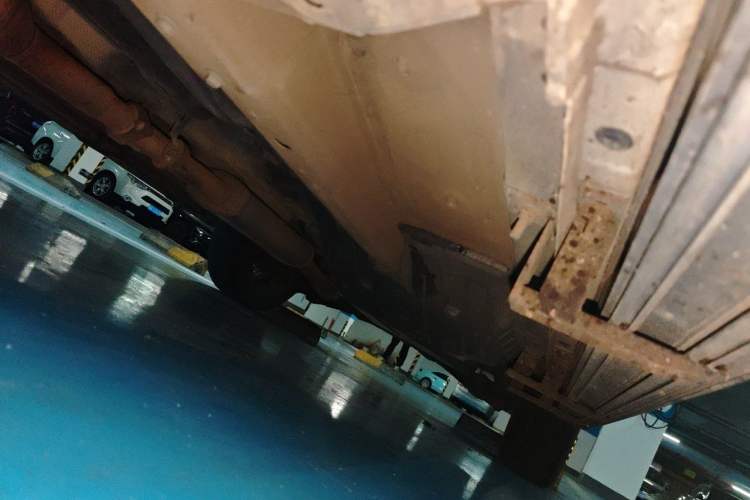 Used Haval F7 2020 2.0T Two-Wheel Drive i-Van Chassis Front Left
